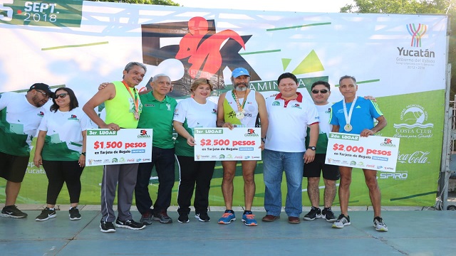Celebran la Independencia de México con la tradicional carrera y caminata del Isstey
