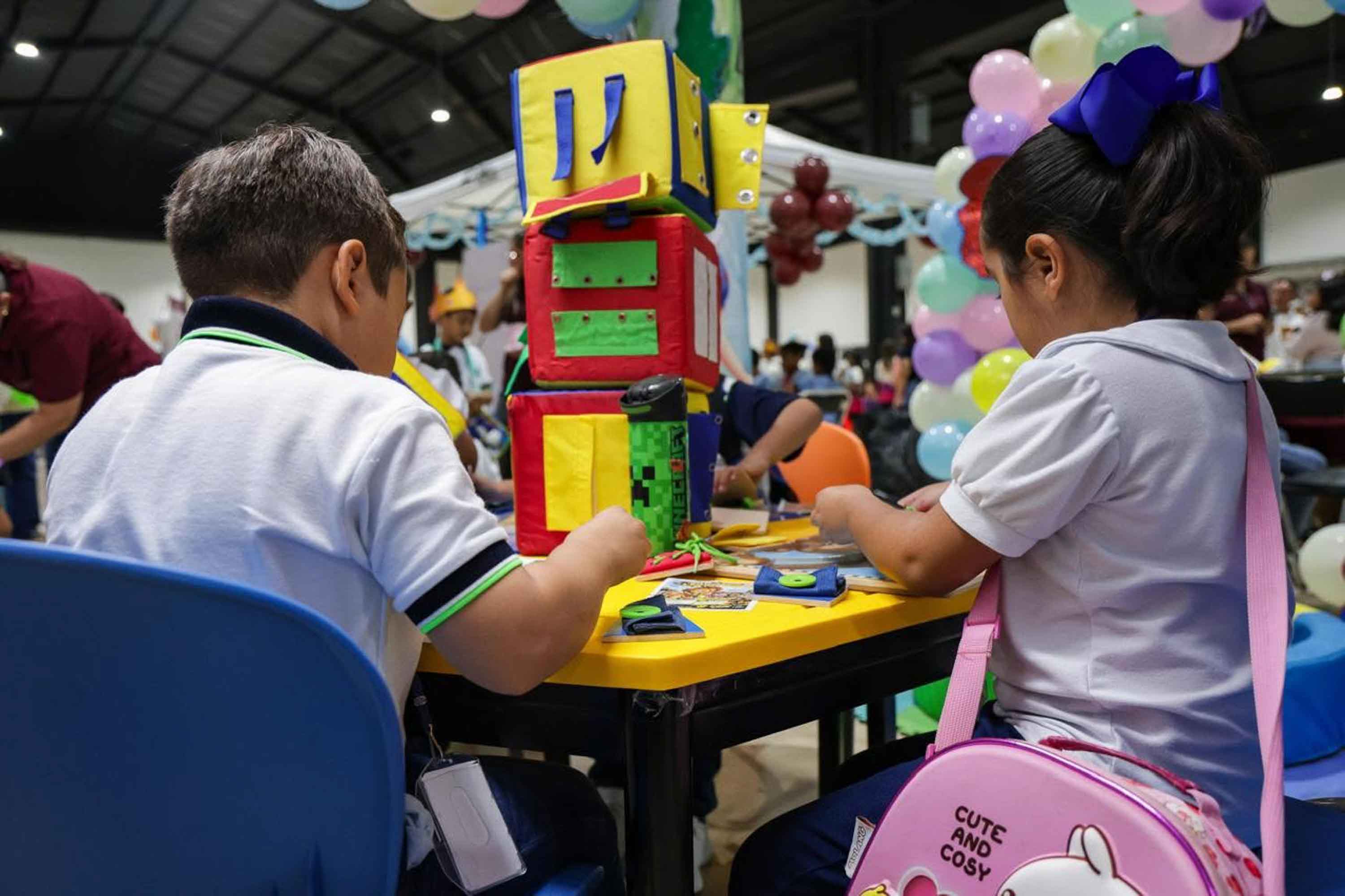 Centros de Atención Infantil del ISSTEY participaron en la Feria de los Derechos y Valores por el DIY Yucatán